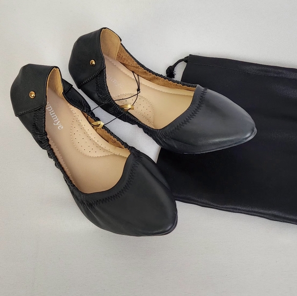 Cicypumye Black Pointed Toe Ballet Flats Size 8 NEW - Picture 1 of 6